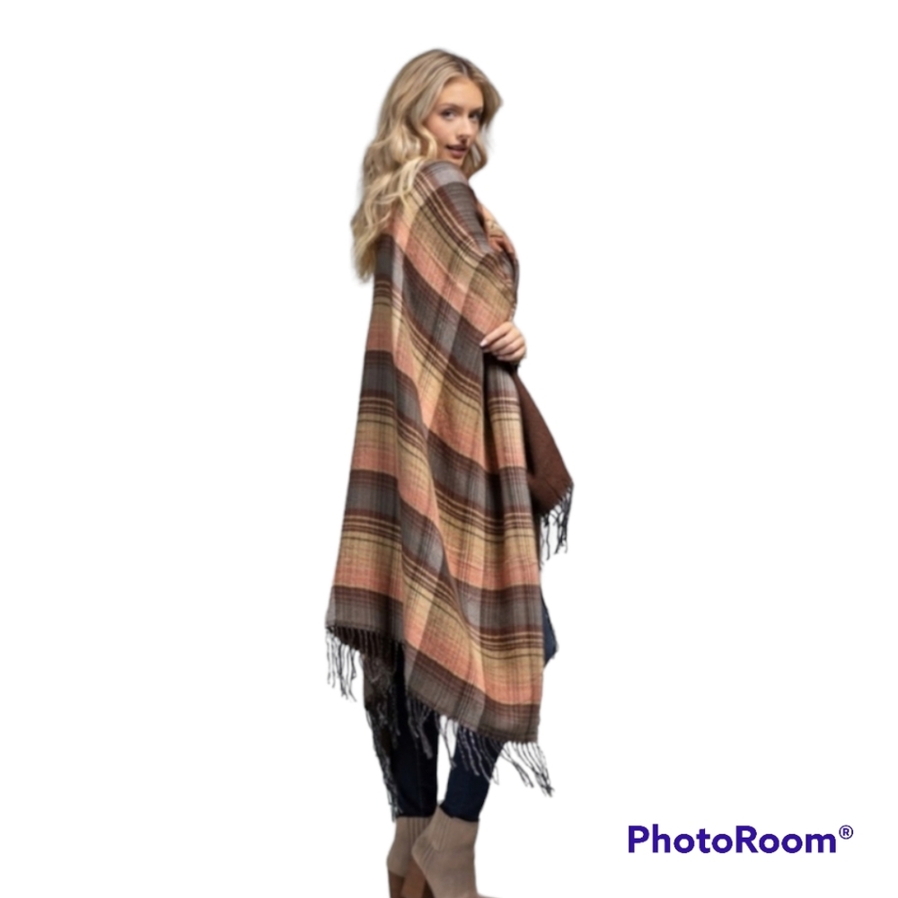 Ruggine Cardigan Poncho Blanket - Picture 7 of 7